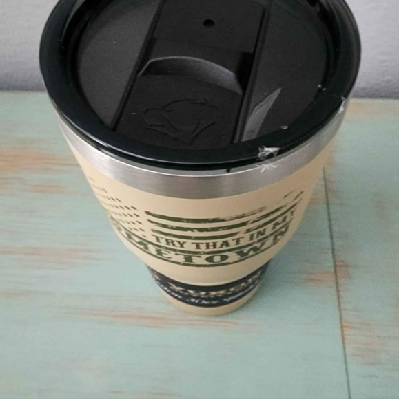 NEW "Try that in my Hometown " Yukon Buc-ees tumbler - Picture 7 of 8